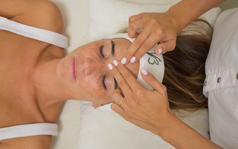 Aura Salon & Spa demo site